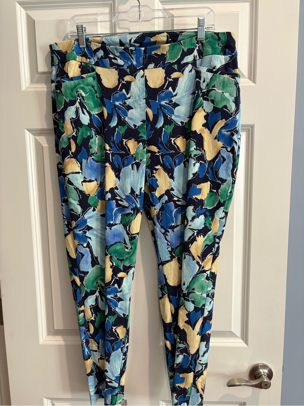 Chico's Navy Multi Floral Skinny Pants, Size 3 (size 16)